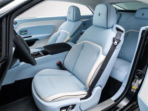 Used 2025 Rolls-Royce Spectre w/ Spectre Enhancement Package image 18