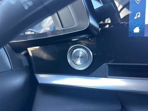 Used 2024 Chevrolet Corvette Stingray image 21