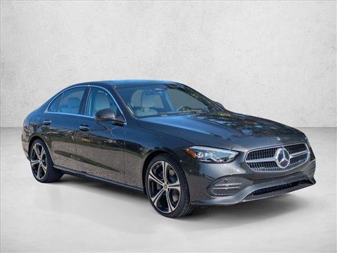 Used 2025 Mercedes-Benz C 300 Sedan image 7