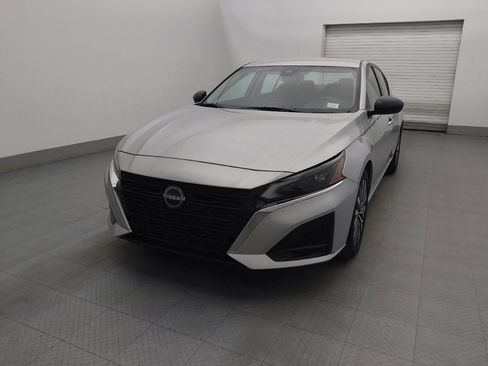 Used 2024 Nissan Altima 2.5 SV image 15