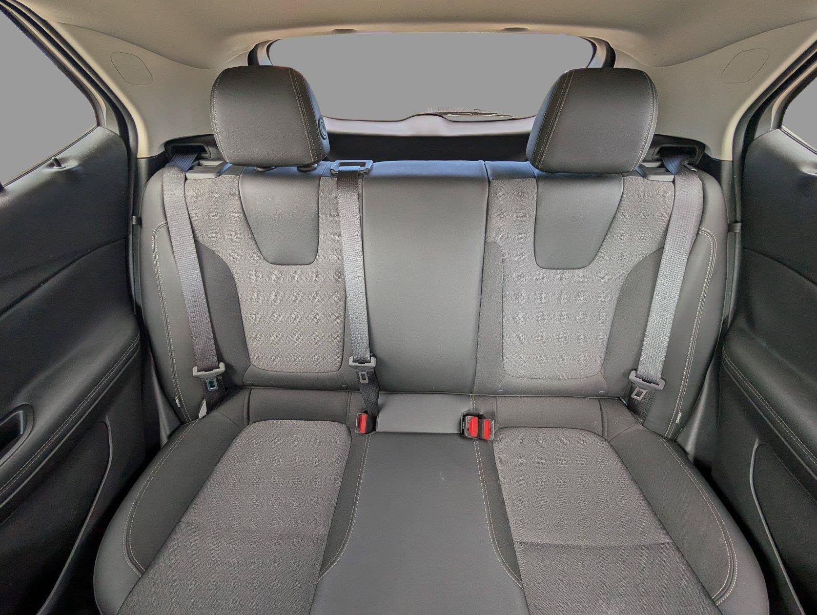 Used 2022 Buick Encore GX Preferred FWD image 31