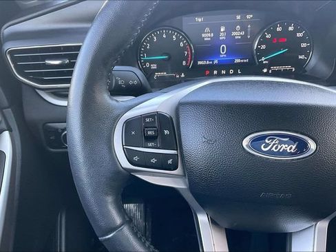 Certified 2023 Ford Explorer XLT w/ Equipment Group 202A RWD image 18