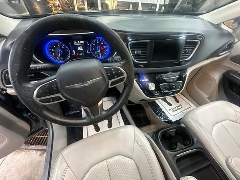 Used 2021 Chrysler Voyager Lxi image 30