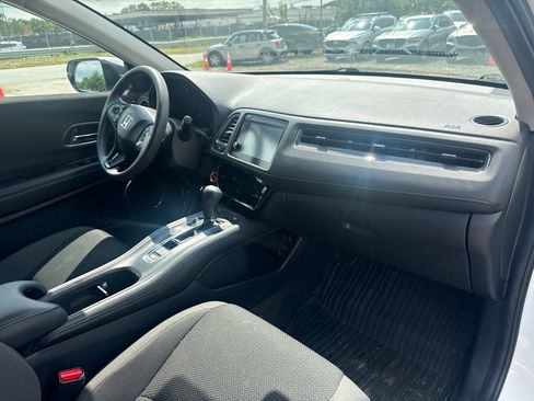 Used 2022 Honda HR-V EX image 23