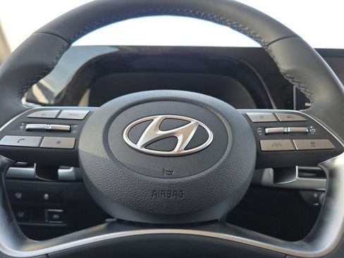 Certified 2025 Hyundai Palisade SEL image 10