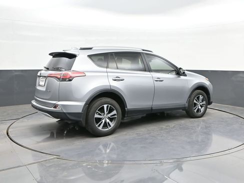 Used 2016 Toyota RAV4 XLE FWD image 15