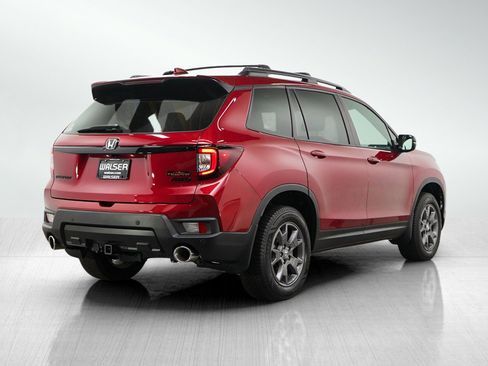 Used 2024 Honda Passport TrailSport image 5
