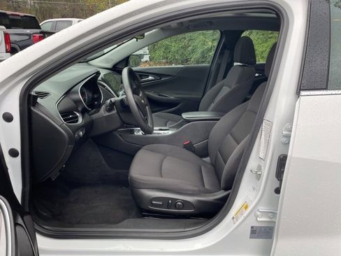 Used 2024 Chevrolet Malibu LT image 9