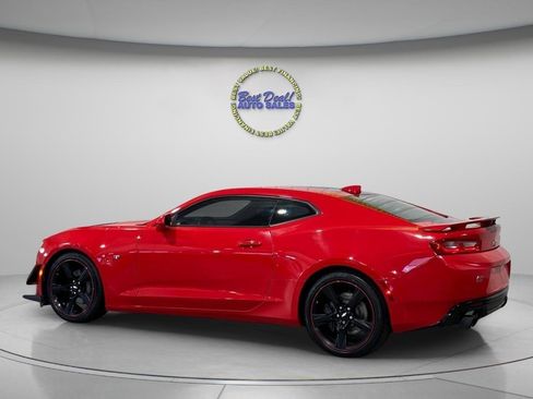 Used 2016 Chevrolet Camaro SS RWD image 3