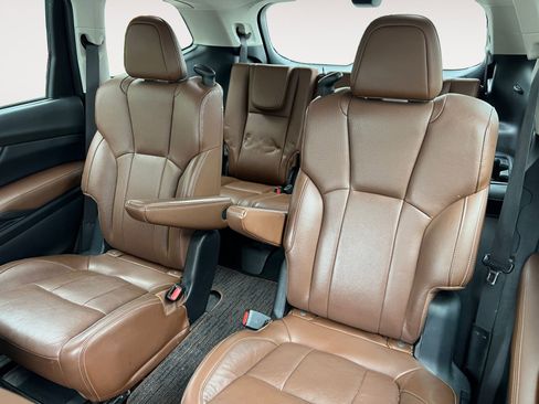 Used 2019 Subaru Ascent Touring AWD/4WD image 13