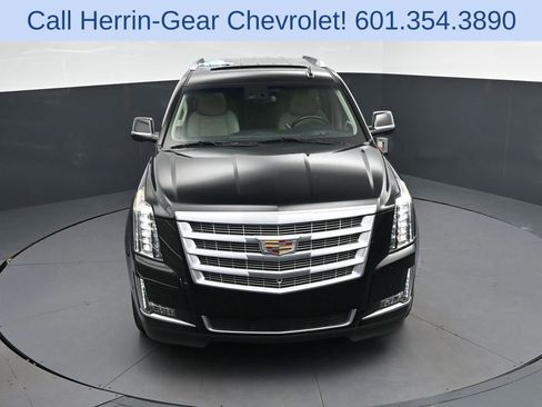Used 2019 Cadillac Escalade Premium Luxury AWD/4WD image 38