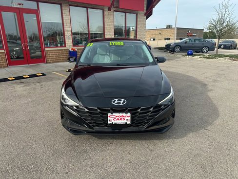 Used 2023 Hyundai Elantra Limited image 2