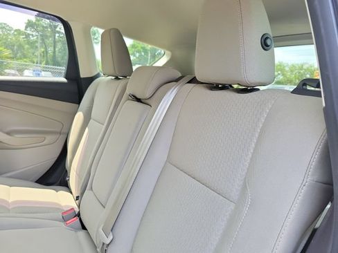 Used 2017 Ford Escape SE w/ Equipment Group 201A FWD image 11