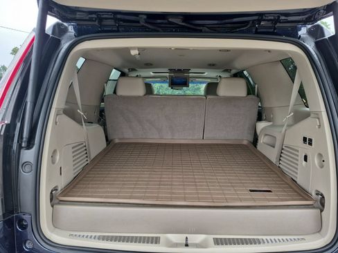 Certified 2019 Cadillac Escalade Luxury RWD image 27