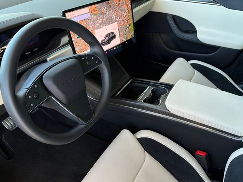 Used 2025 Tesla Model S Plaid AWD/4WD image 11