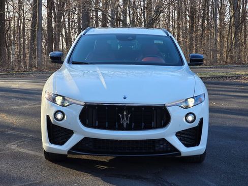 Used 2022 Maserati Levante GT image 9