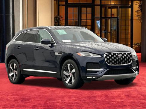 Used 2022 Jaguar F-PACE S image 8