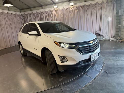 Used 2021 Chevrolet Equinox LT image 3