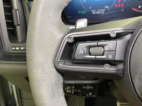 Certified 2025 Porsche Cayenne GTS AWD/4WD image 40