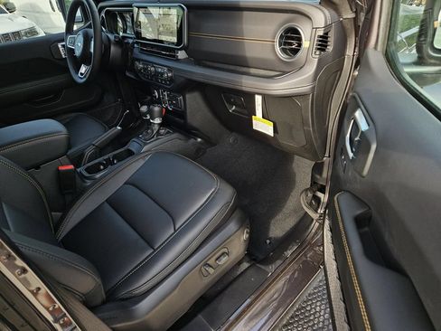 New 2026 Jeep Wrangler Unlimited Sahara AWD/4WD image 7