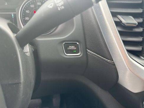 Used 2019 GMC Acadia SLT AWD/4WD image 16