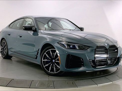 Used 2025 BMW M440i RWD image 32