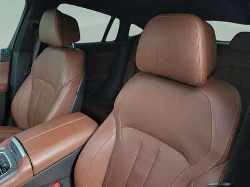 Used 2020 BMW X6 M50i image 15