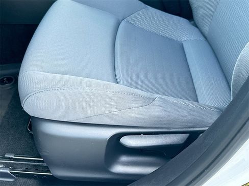 Used 2024 Toyota Corolla SE image 9