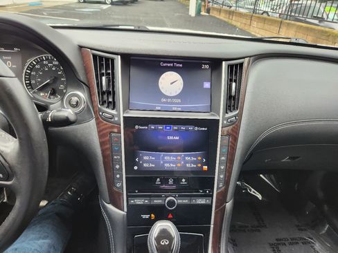 Used 2018 INFINITI Q50 Luxe RWD image 16