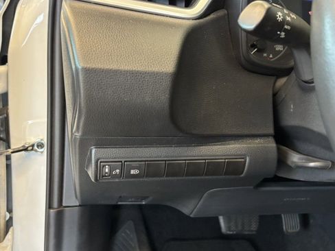 Used 2024 Toyota Corolla SE image 16