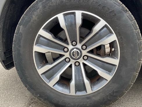 Used 2018 Nissan Armada SL w/ Moonroof Package AWD/4WD image 9