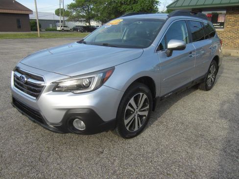 Used 2018 Subaru Outback 2.5i Limited AWD/4WD image 4