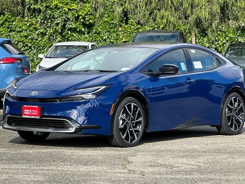 New 2026 Toyota Prius Plug-In Hybrid image 2