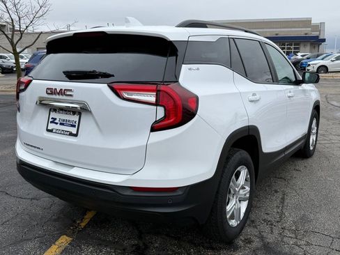Used 2022 GMC Terrain SLE w/ Driver Convenience Package FWD image 3