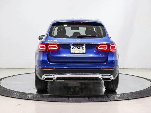 Used 2022 Mercedes-Benz GLC 300 image 3