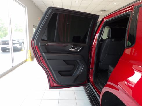 Used 2023 Chevrolet Tahoe RST w/ Luxury Package AWD/4WD image 18