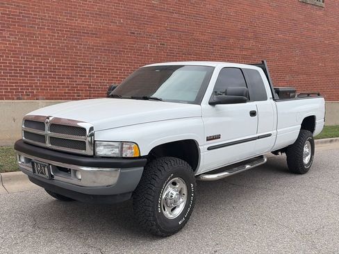 Used 2001 Dodge Ram 2500 Truck 4x4 Quad Cab image 1