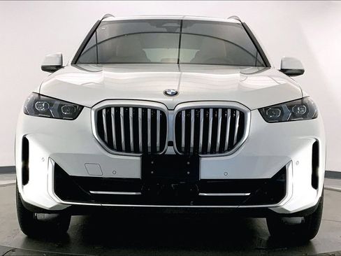 Used 2026 BMW X5 xDrive40i w/ Climate Comfort Package AWD/4WD image 2