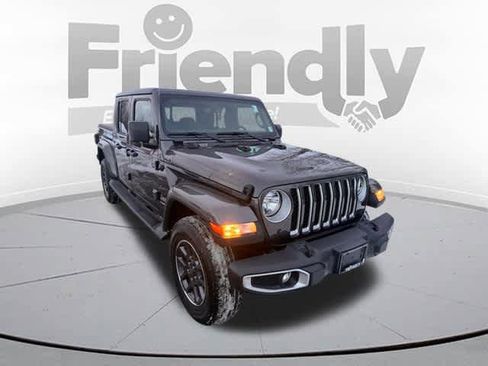 Used 2022 Jeep Gladiator Overland w/ Popular Equipment Package image 3