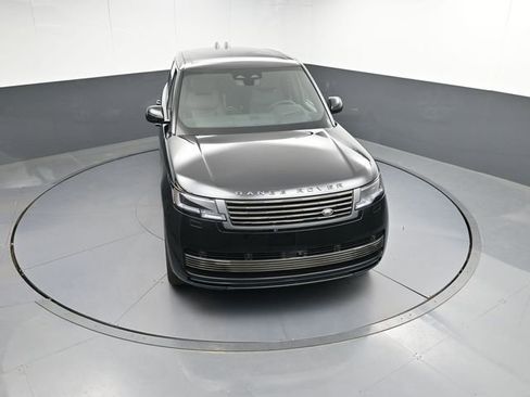 New 2025 Land Rover Range Rover SV image 39