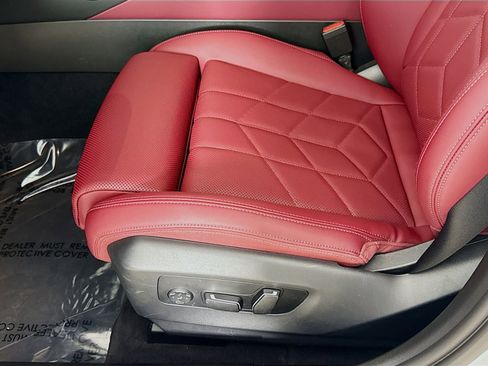 Certified 2025 BMW i5 M60 image 20