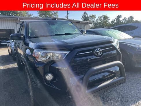 Used 2020 Toyota 4Runner SR5 RWD image 12