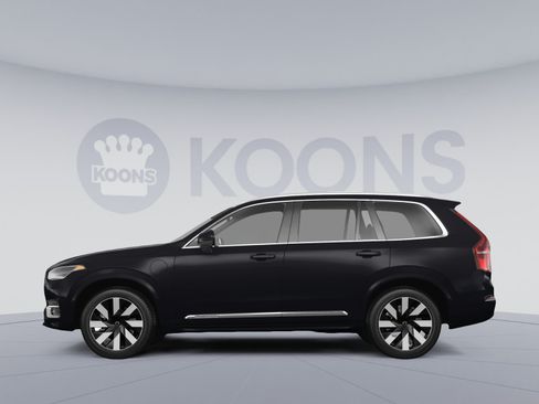 Used 2023 Volvo XC90 B6 Ultimate w/ Protection Package Premier AWD/4WD image 2