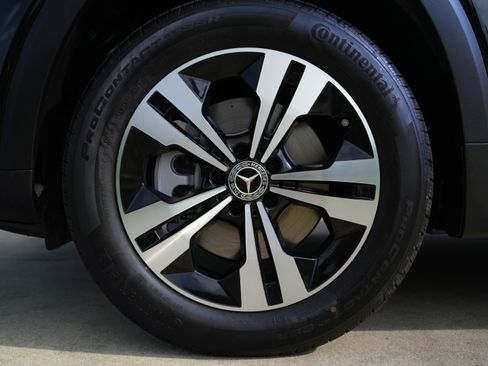 New 2026 Mercedes-Benz GLB 250 4MATIC image 12