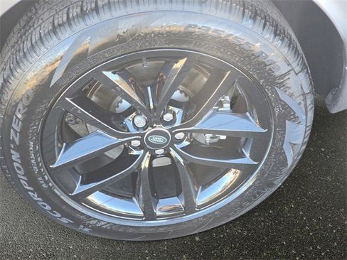 Used 2025 Land Rover Discovery Sport S image 35