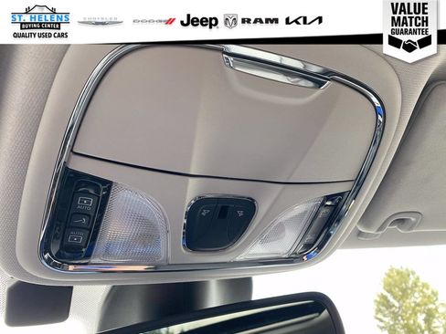 Used 2022 Jeep Cherokee Trailhawk w/ Sun, Sound & Nav Group AWD/4WD image 30
