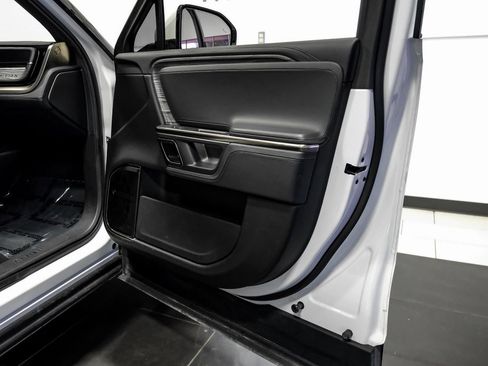 Used 2023 Rivian R1S Adventure image 41