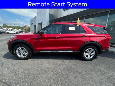 Certified 2023 Ford Explorer XLT w/ Equipment Group 202A AWD/4WD image 4