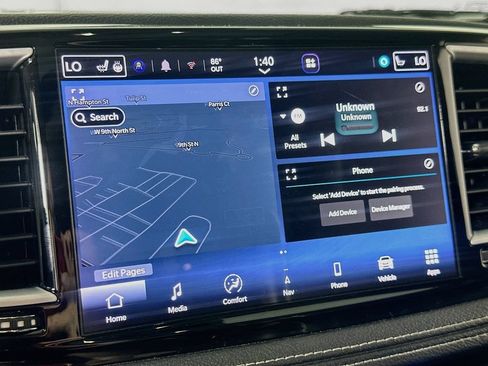 Used 2023 Chrysler Pacifica Limited FWD image 25