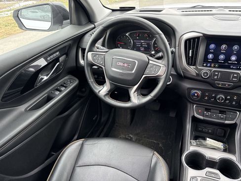 Used 2024 GMC Terrain AT4 w/ Infotainment Package II image 28